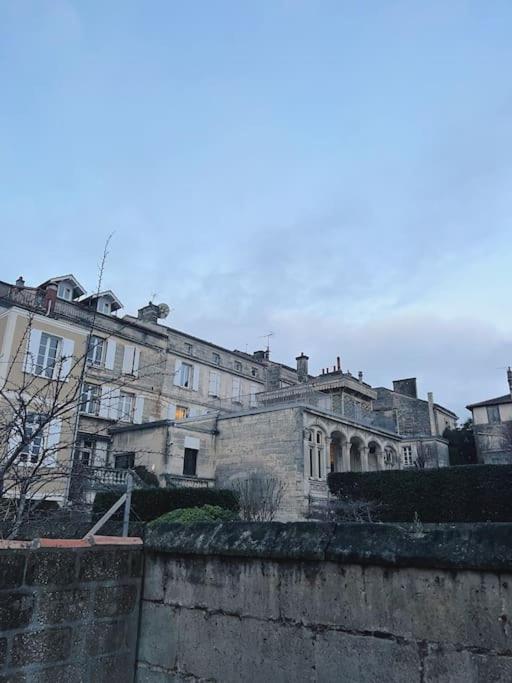 Maison + Parking Prive Au Coeur Angouleme 60M2 Exterior photo